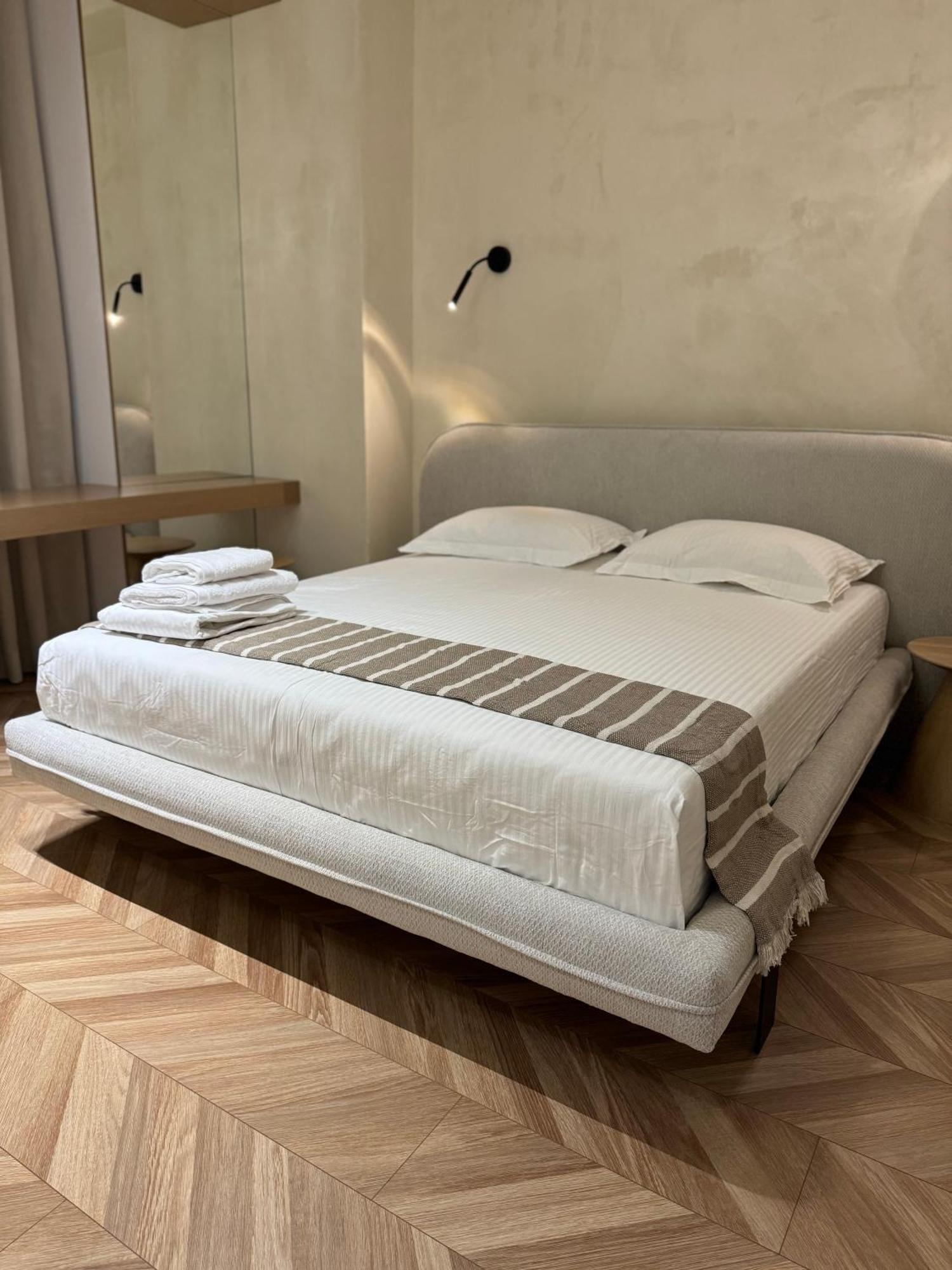 Square Inn Garden Aparthotel Тирана Экстерьер фото