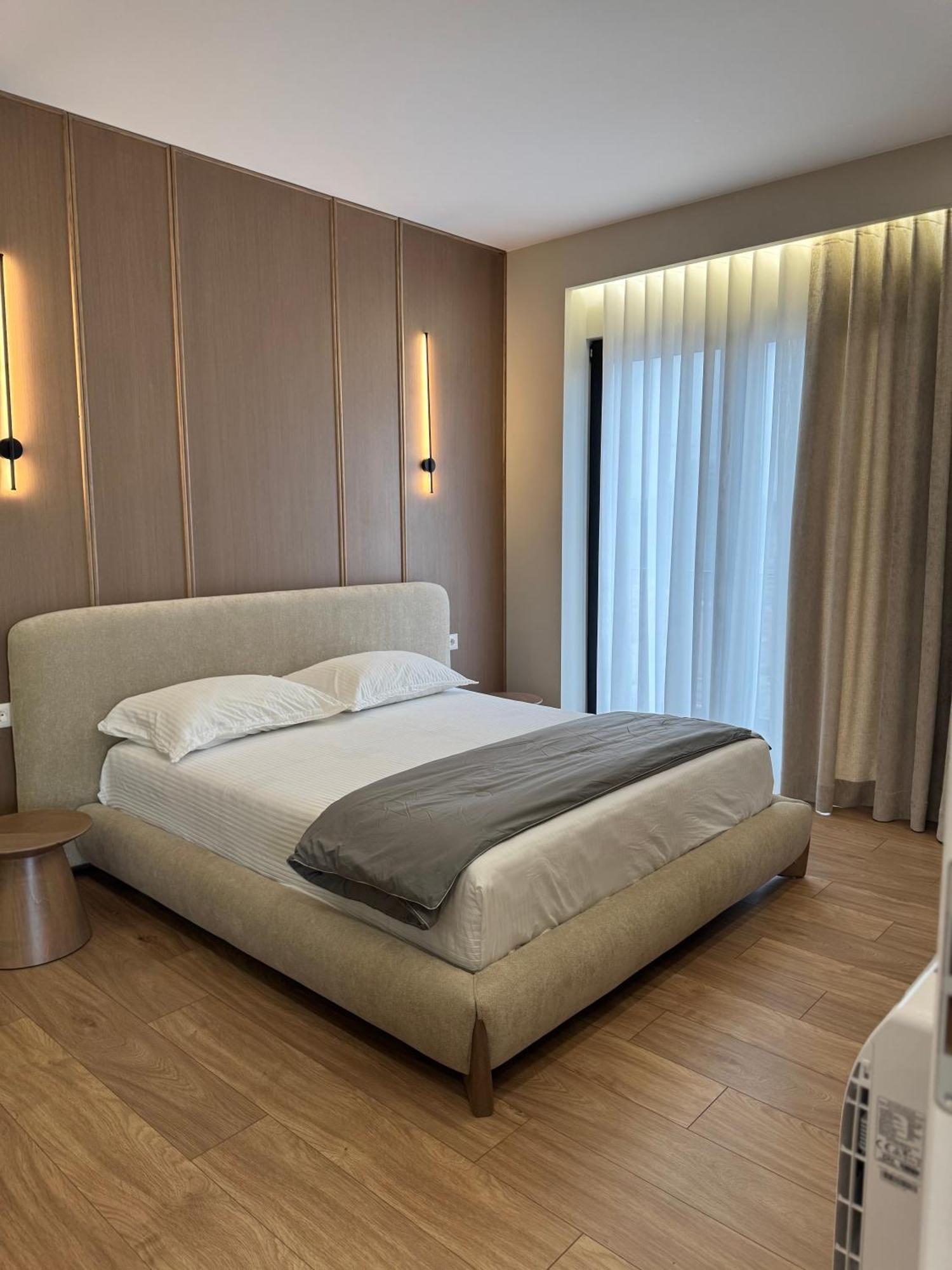 Square Inn Garden Aparthotel Тирана Экстерьер фото