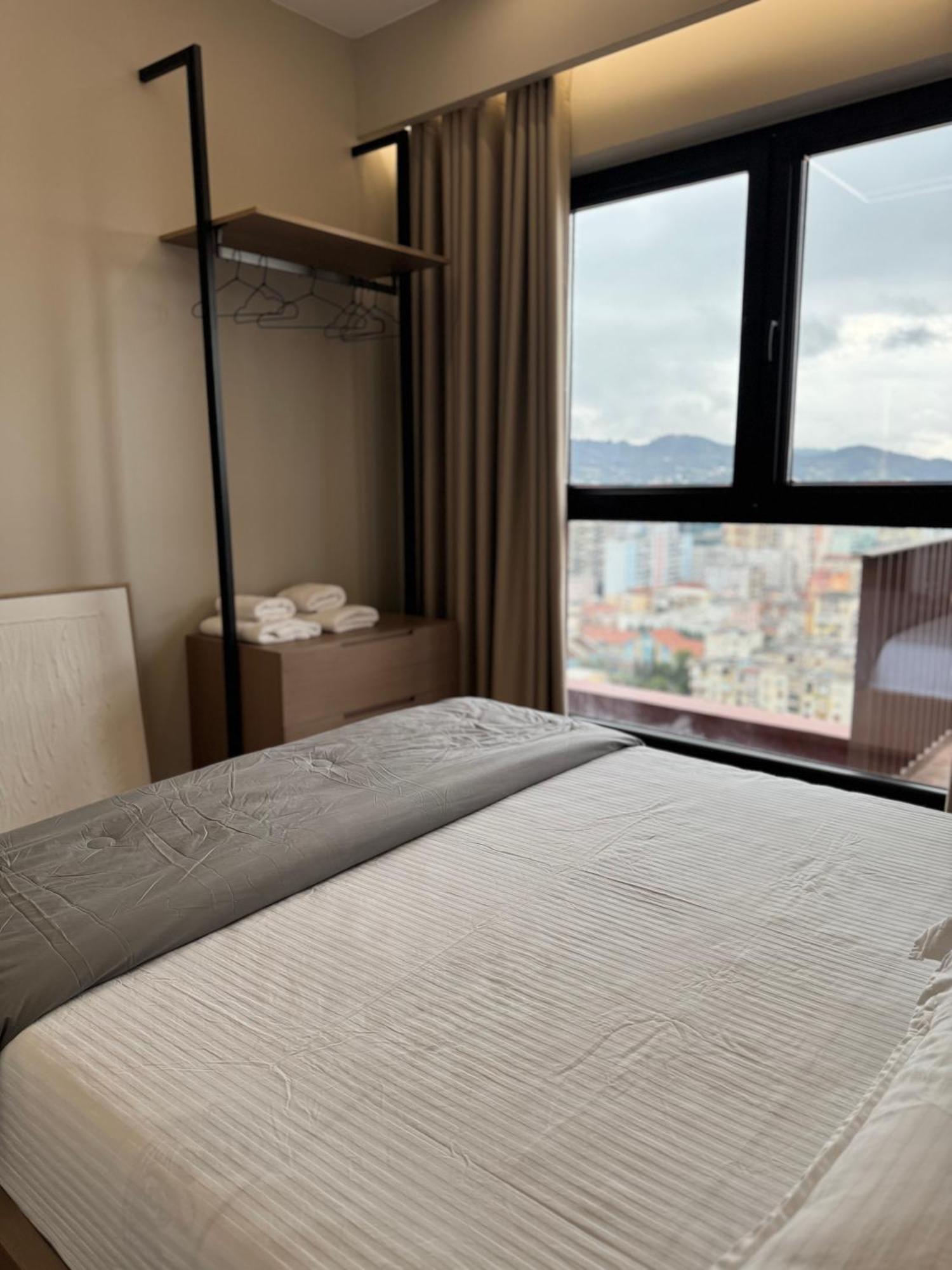 Square Inn Garden Aparthotel Тирана Экстерьер фото